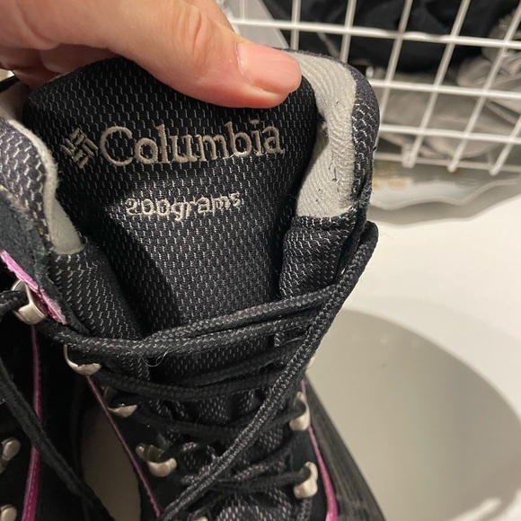 Columbia women's Black and Pink Winter omni Boots 7 - Picture 2 of 5
